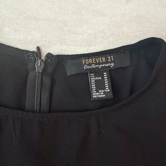 Forever 21 Romper Black with Contrast White Trim Chic Style Shorts Belt Zipper M - Picture 3 of 7